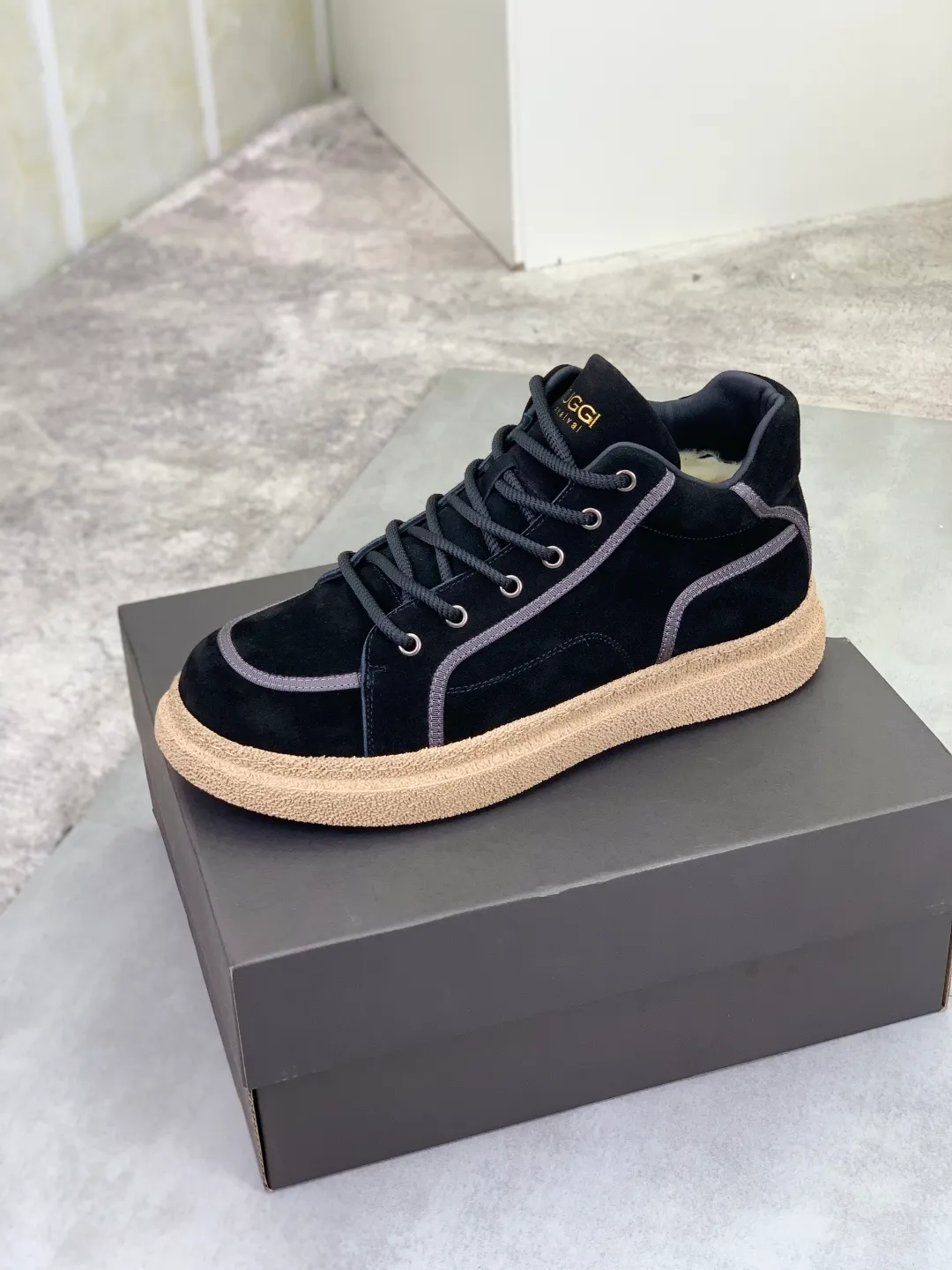 Men's men's shoes 💰P580 new arrival 🆕🆕🆕 IUGGI clown casual sneakers, the sultry clown feels like a visual, 26-year upgrade, suede, light and comfortable, versatile style, wool lining, comfortable and warm, rubber outsole, non-slip and firm size: 39-44, three colors 968-3